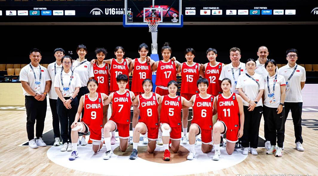 中国女篮U16半决赛惨败澳洲，当家球星18中4失准