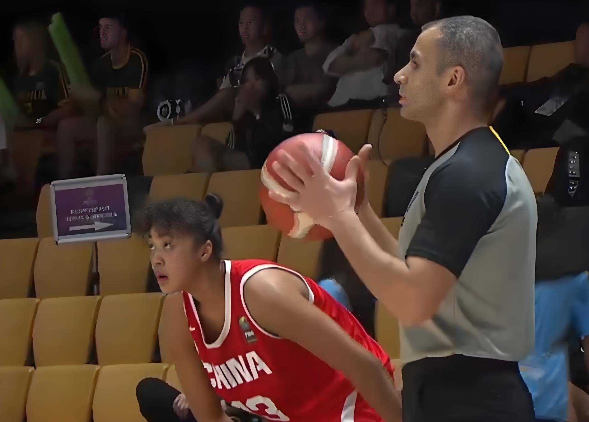 中国女篮28分惨败澳洲！无缘U16亚洲杯决赛，当家球星18中4失准