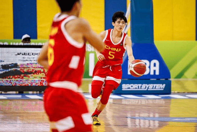 上看台煽动观众+网暴对手？李悦洲吃T遭逐后找禁赛期教练引争议